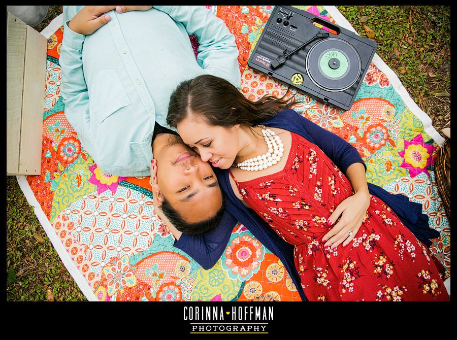 picnic themed engagement session - jacksonville florida wedding photographer - corinna hoffman photography copyright photo Jacksonville-Florida-Engagement-Picnic-Corinna-Hoffman-Photography_019_zpskixxghva.jpg