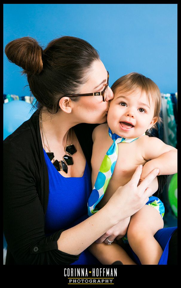 jacksonville florida family baby photographer - birthday cake smash photo session - corinna hoffman photography copyright photo Birthday_Cake_Smash_Studio_Photographer_Corinna_Hoffman_Photography_05_zpsjcobllyj.jpg