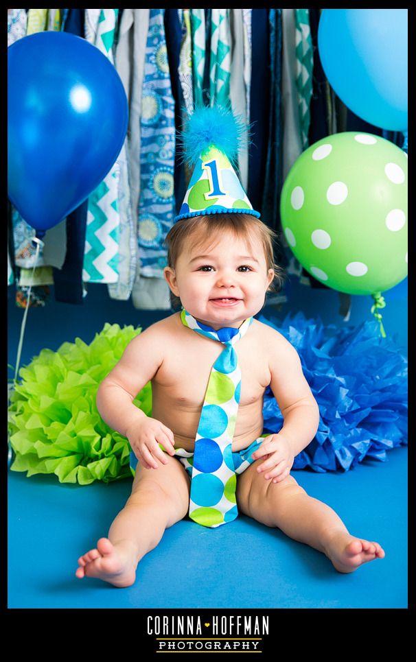 jacksonville florida family baby photographer - birthday cake smash photo session - corinna hoffman photography copyright photo Birthday_Cake_Smash_Studio_Photographer_Corinna_Hoffman_Photography_06_zpskpam3tyd.jpg