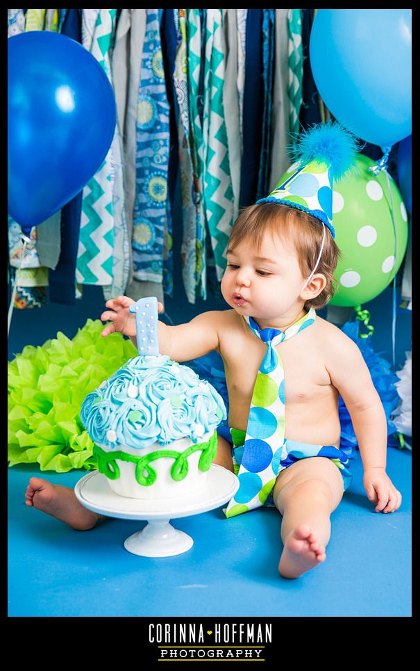 jacksonville florida family baby photographer - birthday cake smash photo session - corinna hoffman photography copyright photo Birthday_Cake_Smash_Studio_Photographer_Corinna_Hoffman_Photography_08_zpswt3opjrm.jpg