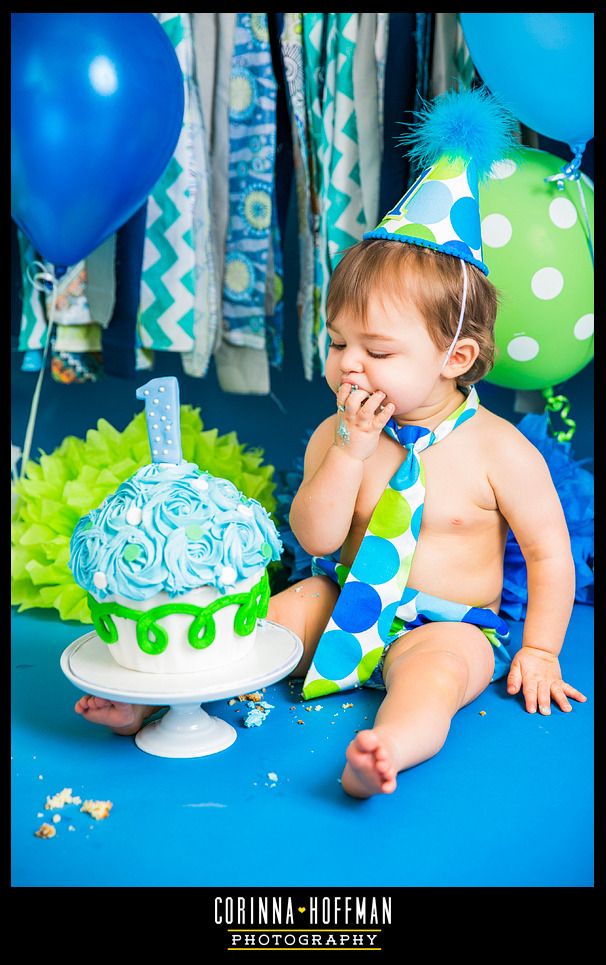 jacksonville florida family baby photographer - birthday cake smash photo session - corinna hoffman photography copyright photo Birthday_Cake_Smash_Studio_Photographer_Corinna_Hoffman_Photography_09_zpsddqj5qgk.jpg