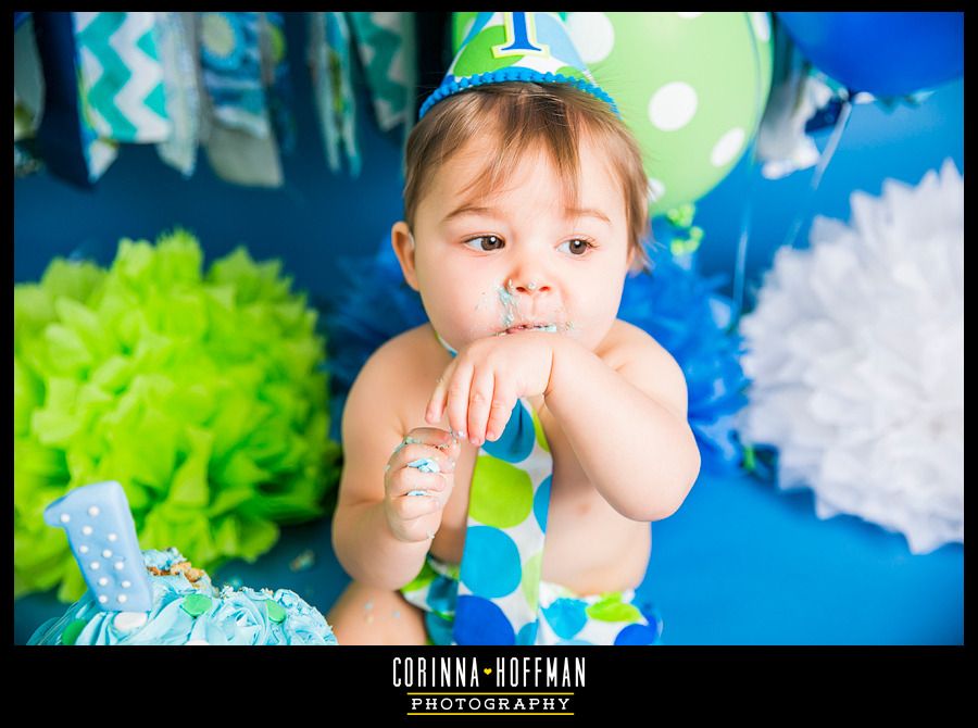 jacksonville florida family baby photographer - birthday cake smash photo session - corinna hoffman photography copyright photo Birthday_Cake_Smash_Studio_Photographer_Corinna_Hoffman_Photography_14_zpsdlgmowsf.jpg