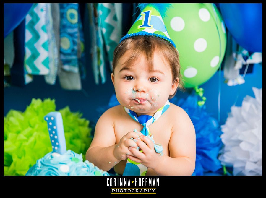 jacksonville florida family baby photographer - birthday cake smash photo session - corinna hoffman photography copyright photo Birthday_Cake_Smash_Studio_Photographer_Corinna_Hoffman_Photography_17_zpslgpkfewd.jpg