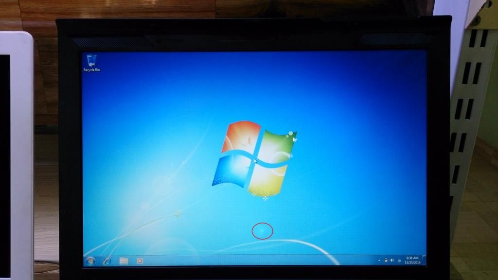 Laptop cho doanh nhân:  IBM  X201: i5-540M, 2G ddr3, 160G... Giá 4 triệu.