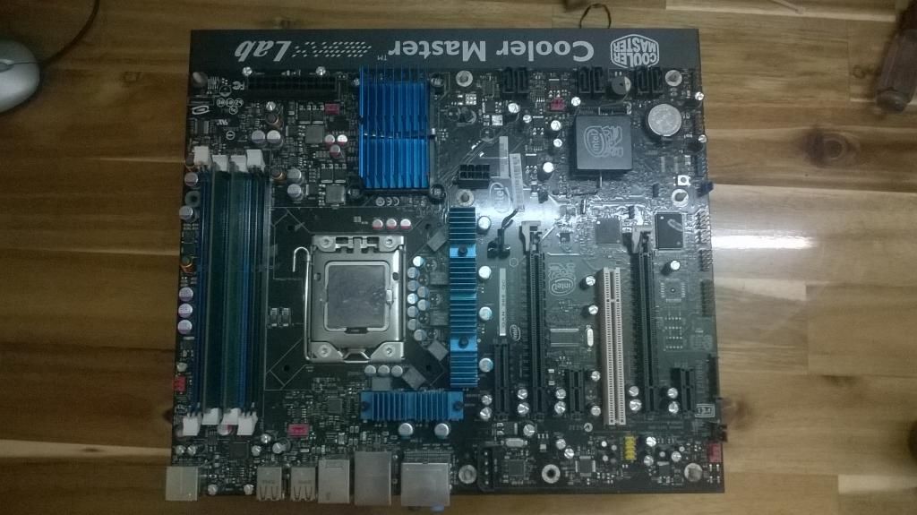 Bán combo Intel X58 socket 1366 + Xeon W5580