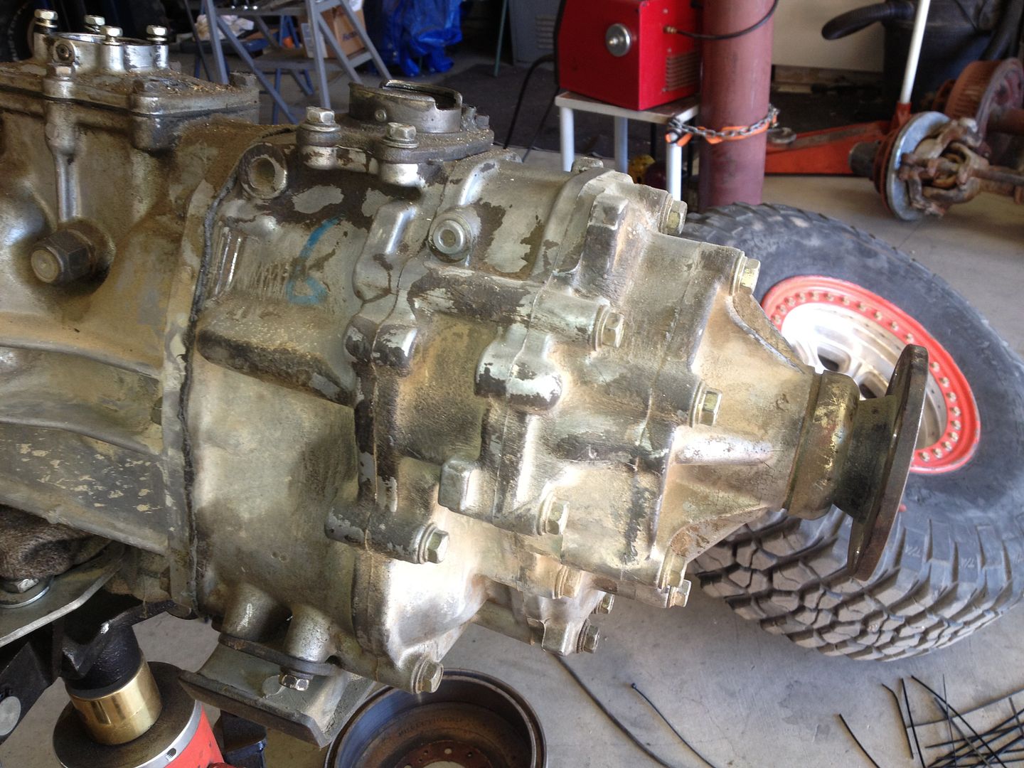 Two Toyota gear driven transfer cases (1) 23spline, (1) 21 Spline