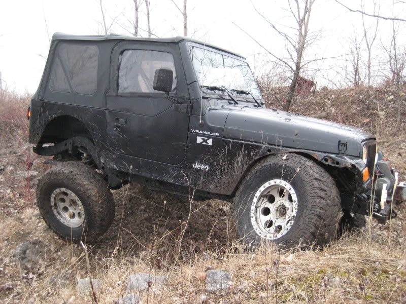 http://i26.photobucket.com/albums/c114/mindless311/jeepjeep084.jpg