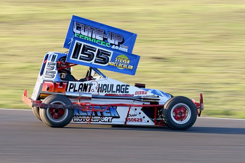 IMAGE: http://i26.photobucket.com/albums/c115/Klippie/Stock%20Cars/Knockhill%20May%202007/Pic13.jpg