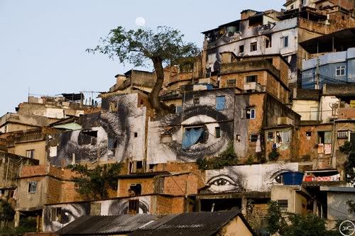 art urb&agrave; en una favela de Rio