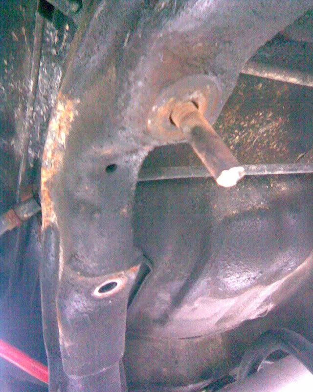 Bolt stuck inside rear subframe (freespinning nut)help Nissan