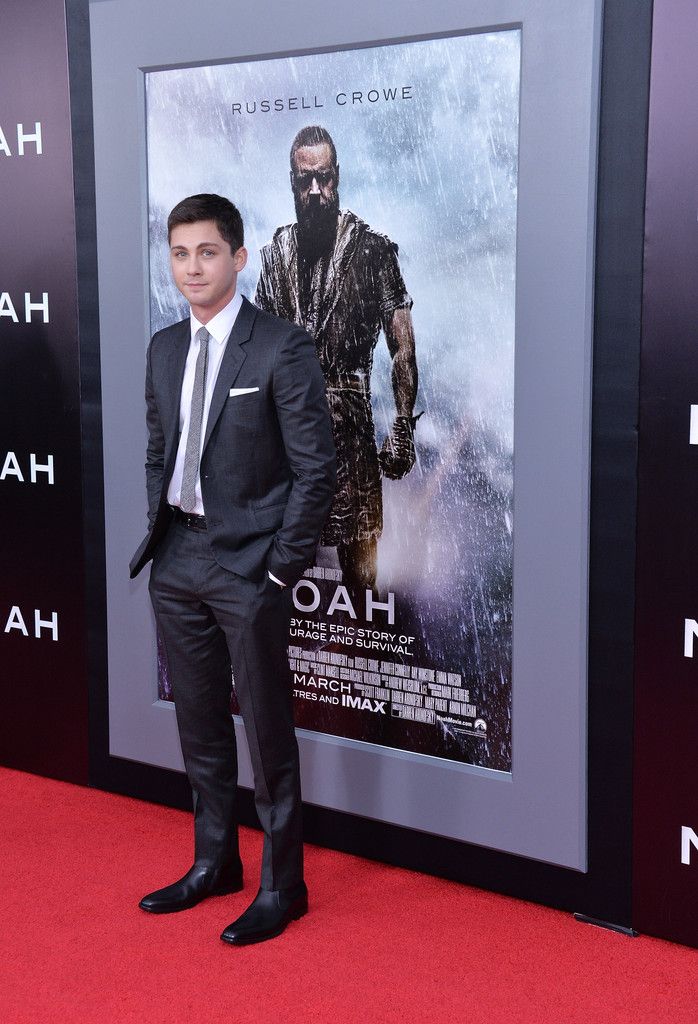 photo NewYorkPremiereParamountPicturesNoah7dlGoqmL7h7x_zpsc82d61e5.jpg