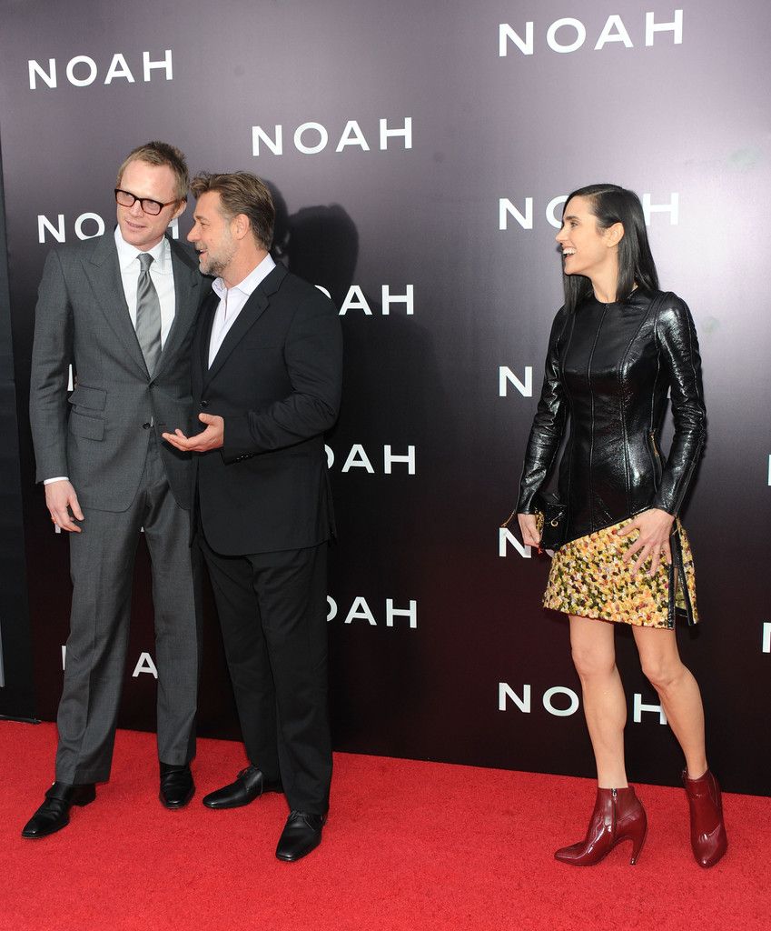 photo RussellCroweNoahNewYorkPremiereInsidevZ1vU8lrs84x_zps11fe4e6c.jpg