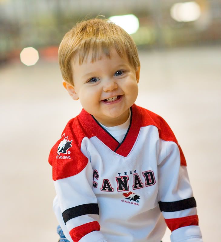 IMAGE: http://i26.photobucket.com/albums/c124/houtbyr/People/IMG_5050.jpg