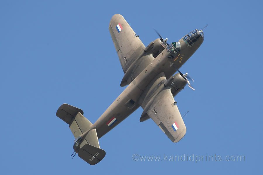 http://i26.photobucket.com/albums/c131/en830/Airshow%2009/AS09_0402.jpg