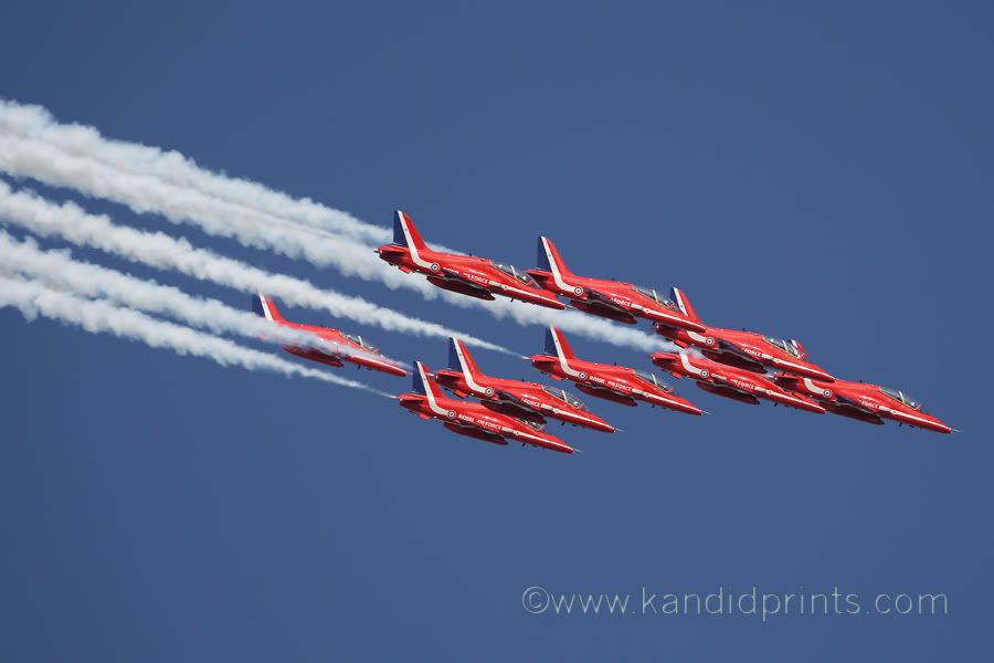 http://i26.photobucket.com/albums/c131/en830/Airshow%2009/AS09_0709.jpg
