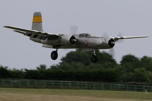 http://i26.photobucket.com/albums/c131/en830/Jersey%20Airshow%202006%20The%20Arrivals/CRW_3220_FP.jpg