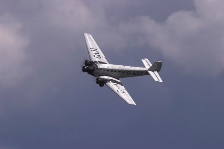 http://i26.photobucket.com/albums/c131/en830/Legends%202007/Ju52.jpg