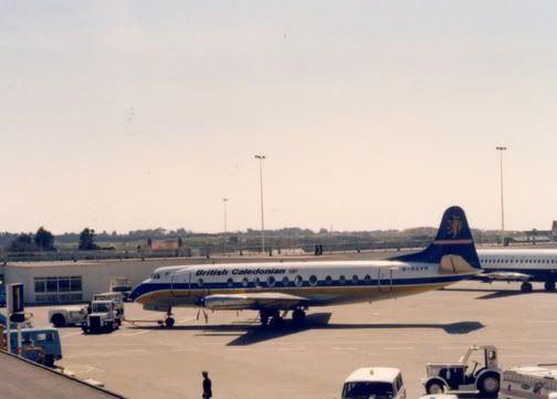 http://i26.photobucket.com/albums/c131/en830/Viscount/G-AOYR.jpg