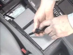 Centreconsoleaccess3.jpg