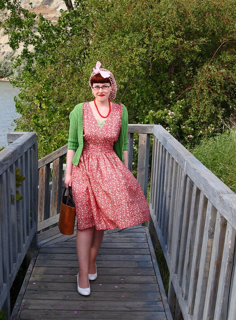 photo 1940ssnoodandfloralprintdressatThreeMileBeach_5_zps406a3a6e.jpg