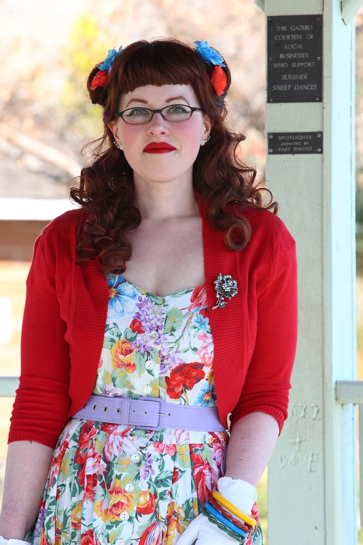 photo VintagespringfloraldressandhairOsoyoosGazebo_1_zps143d42dd.jpg