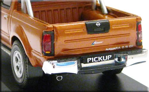 nissan frontier diecast