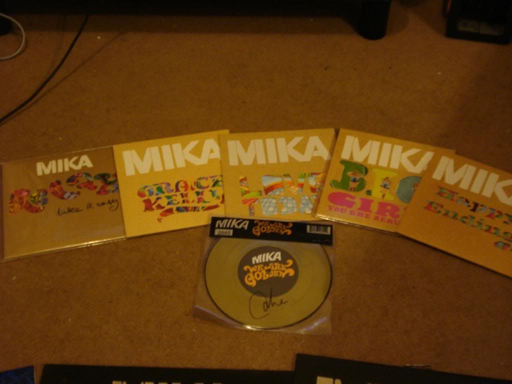 MikaCollection010.jpg