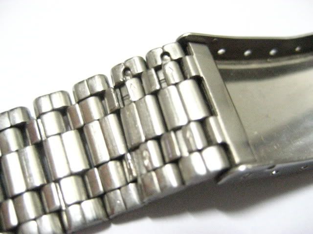 remove link from seiko bracelet