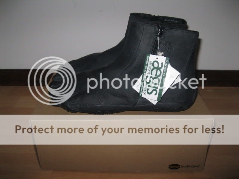 Vibram Bormio Black 44 Boots Dress Casual FiveFingers  